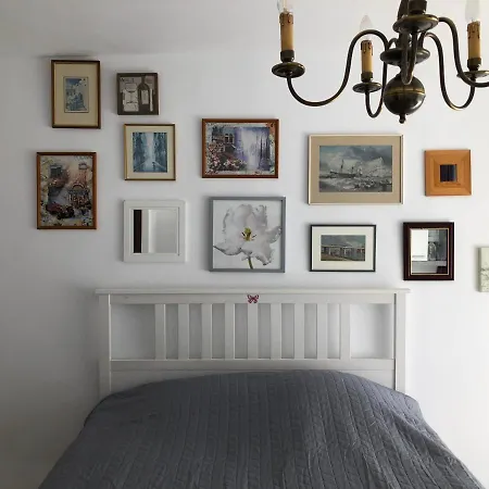 Le Garcon De Cristina-simple,quiet,spacious * Бухарест