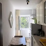 Le Garcon De Cristina-simple,quiet,spacious Bukarest