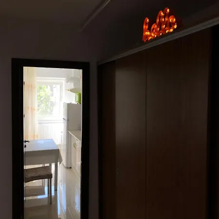 Le Garcon De Cristina, Spacious *