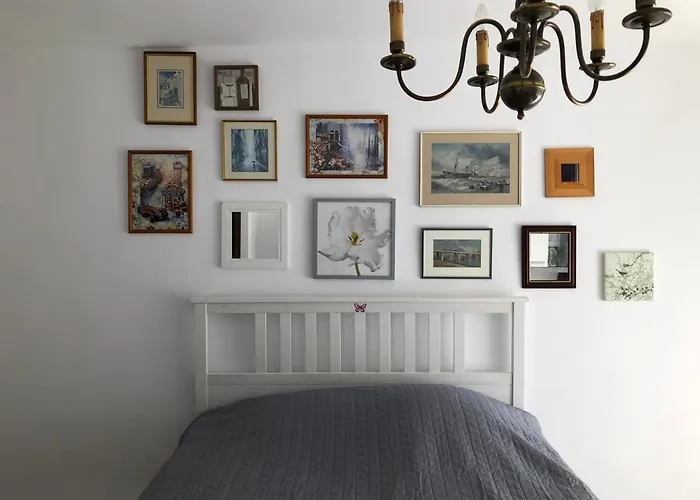 Le Garcon De Cristina-simple,quiet,spacious * Bucureşti