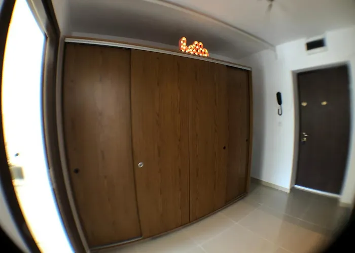 Le Garcon De Cristina-simple,quiet,spacious Apartament *